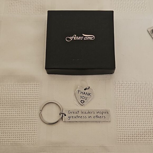 Fleure Esme Heart Friendship Keychain Silver - Picture 16 of 16
